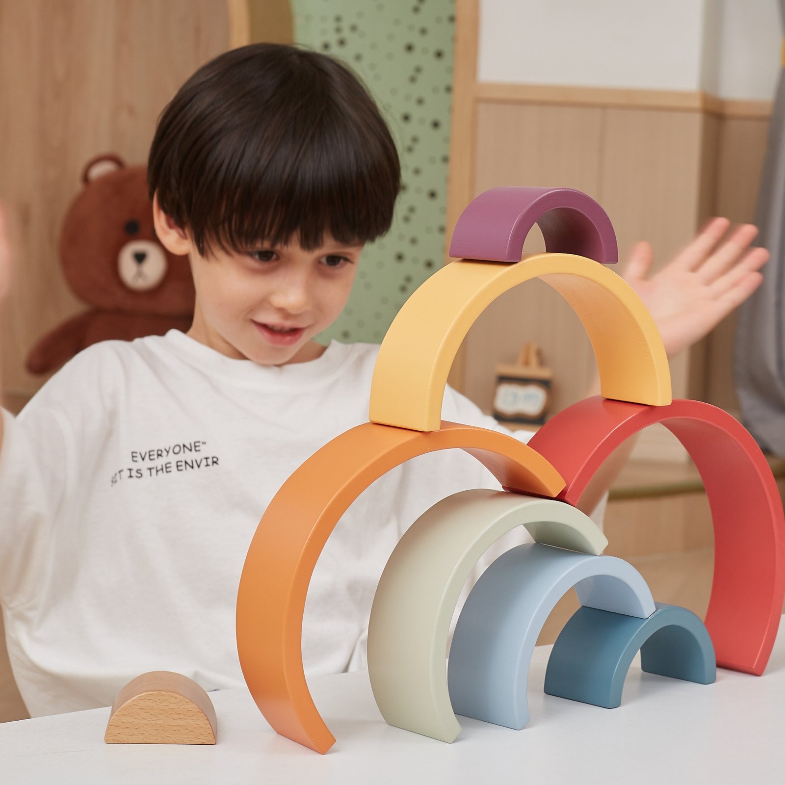Medinė vaivorykštės dėlionė Montessori kaladėlės R44220 - Image 2