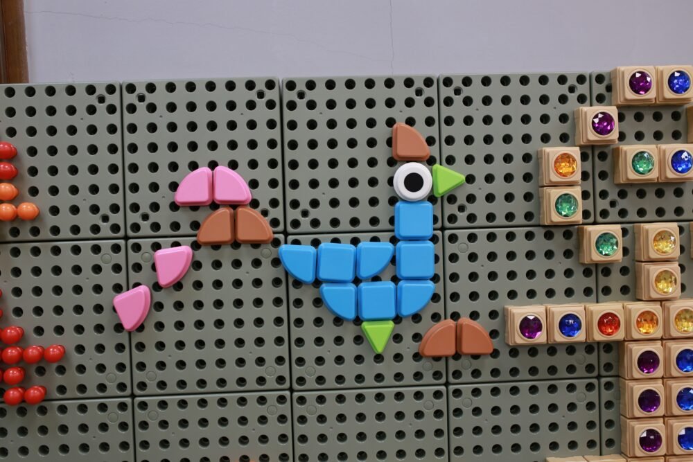 STEAM MASTERKIDZ  lentų geometrinių kištukų rinkinys 64 vnt. EDU14818 - Image 5