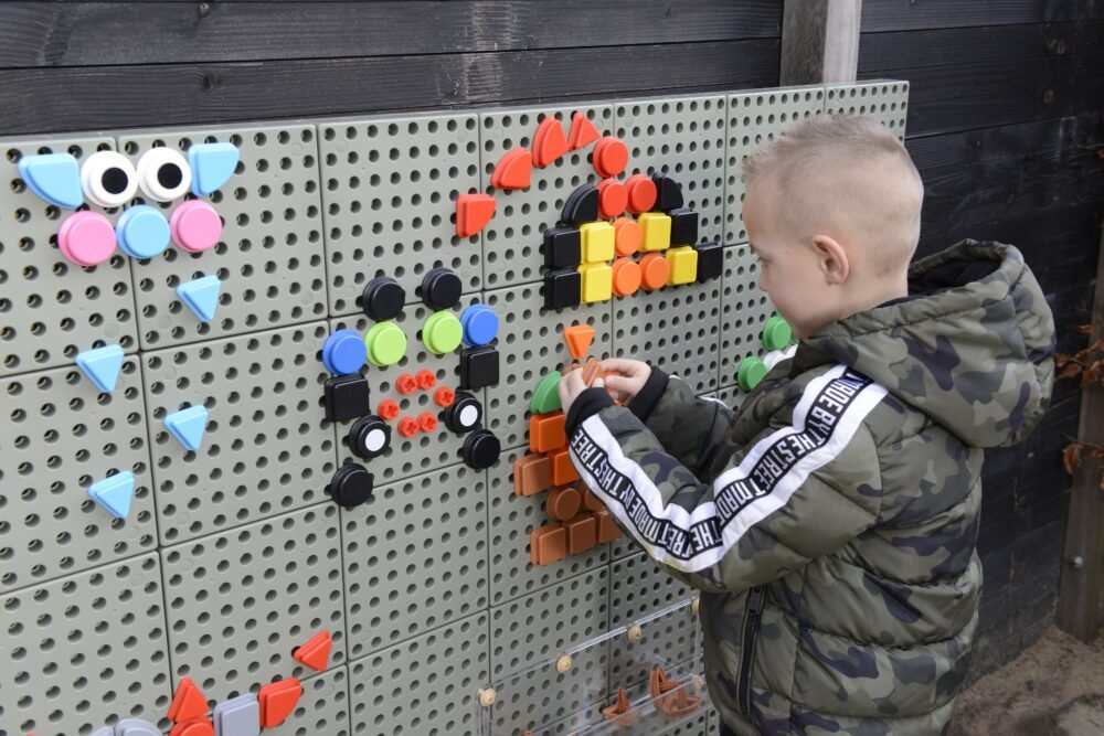 STEAM MASTERKIDZ  lentų geometrinių kištukų rinkinys 64 vnt. EDU14818 - Image 6