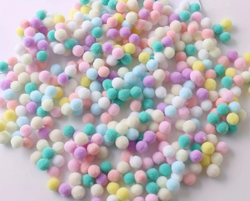 Pasteliniai pomponai 1000 vnt ED8056