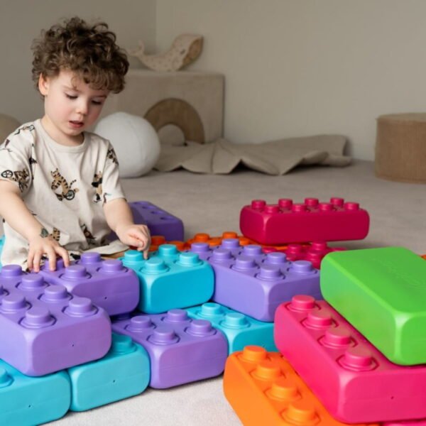 Dideli konstruktoriai ir kaladėlės