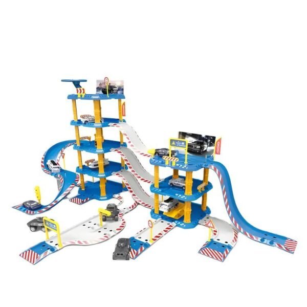 Didelis policijos nuovados garažas su priedias 660-A43